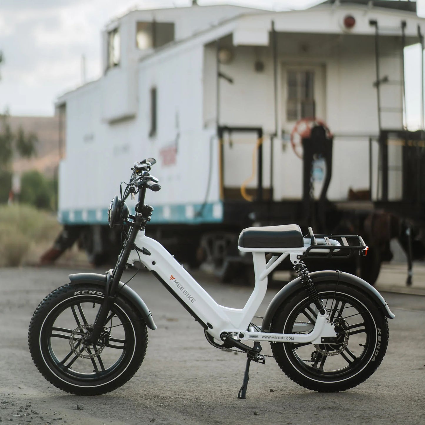 Meebike Gallop Step-Thru White eBike